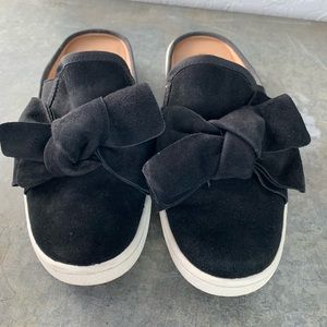Ugg Luci Bow Sneaker size 7 black suede VGUC